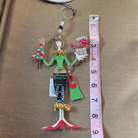 Christmas Queen 9” Metal “DIVA” Ornament #13261 NEW WITH TAGS - Picture 5 of 7